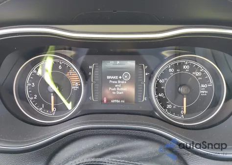 2019 Jeep Cherokee Latitude Plus 4X4 from USA, damaged, VIN 1C4PJMLX4KD447051